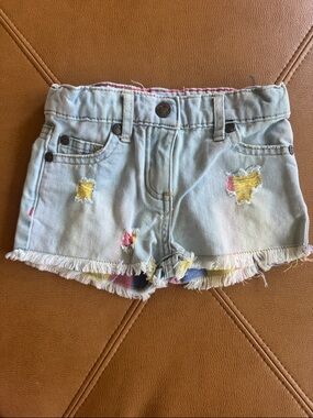 Appaman 2T light Wash Distressed Denim Girls' Shorts with Colorful Patch